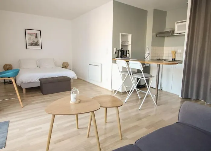 Le St Ausone : Centre Ville/parking *