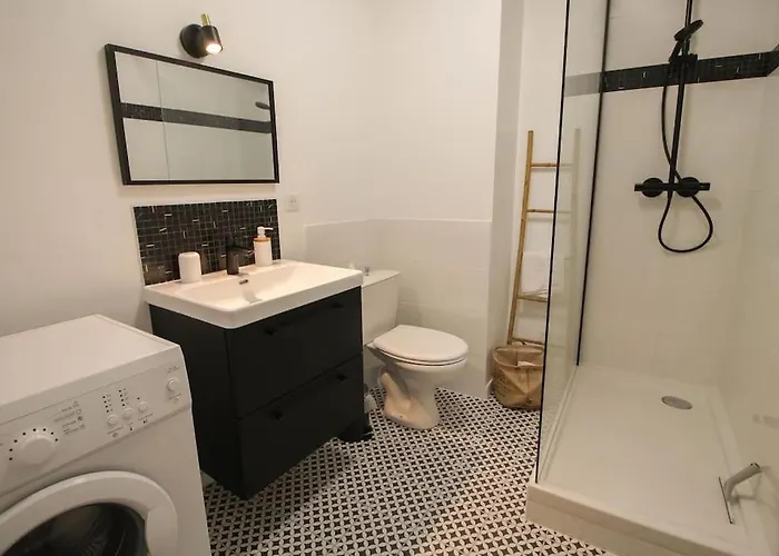 Le St Ausone : Centre Ville/parking Angouleme