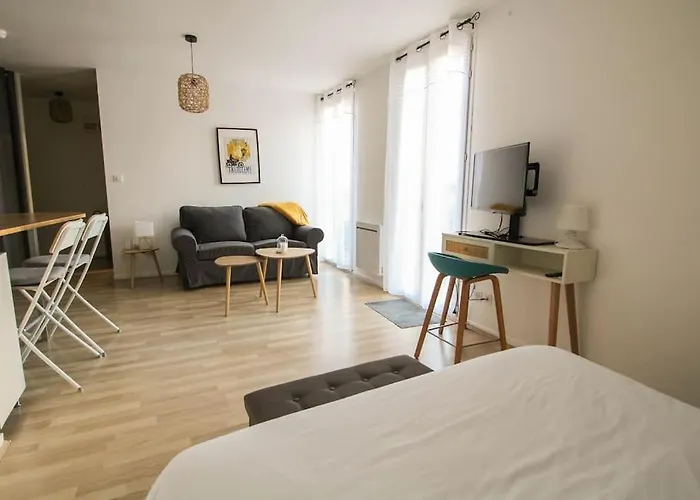 Le St Ausone : Centre Ville/parking *